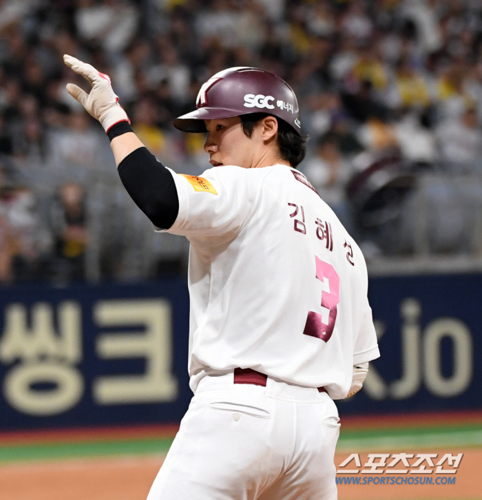 Heysus 10 wins  All-Star captain duo 4 RBIs joint Kiwoom, 4-1 win → 6 consecutive wins. LG Heysus alone lost 3-19 innings and scored 1 point 