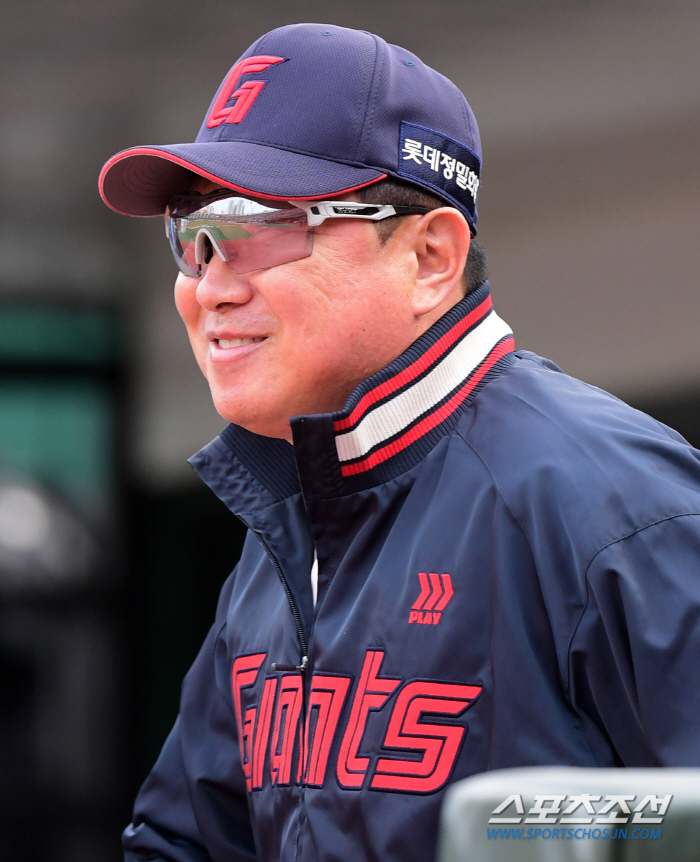 Is manager Kim Tae-hyung the MVP of Lotte in the first half? The head coach thought differently 'There's a player I'm thankful for' 