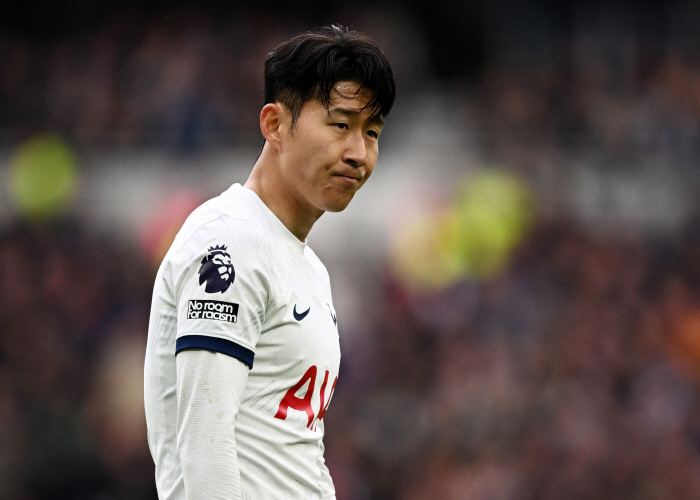 'Leaving Kane is 30 Billion! Loyal SON is neglected'...Tottenham, Son Heung-min treated like a tribute? Consideration of 'Cruel Saudi Sales'