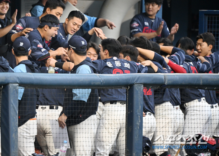 Lotte's batting lineup, which rose to 'four-day rest is strong' revived 5 billion shortstop →'Homerun  Sweep' Captain Alcantara was brought down '5 points in the 2nd inning' Big Inning 