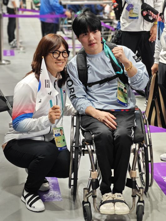 Minister Yoo In-chon is going to the Paris Paralympic Games and Vice Minister Jang Mi-ran is going to the Olympics