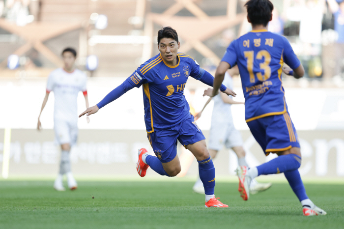 'National team's main gun'Jo Min-kyu Hunting a Goal for 5 consecutive games against Suwon FC'2nd' Ulsan's keyword is reversed