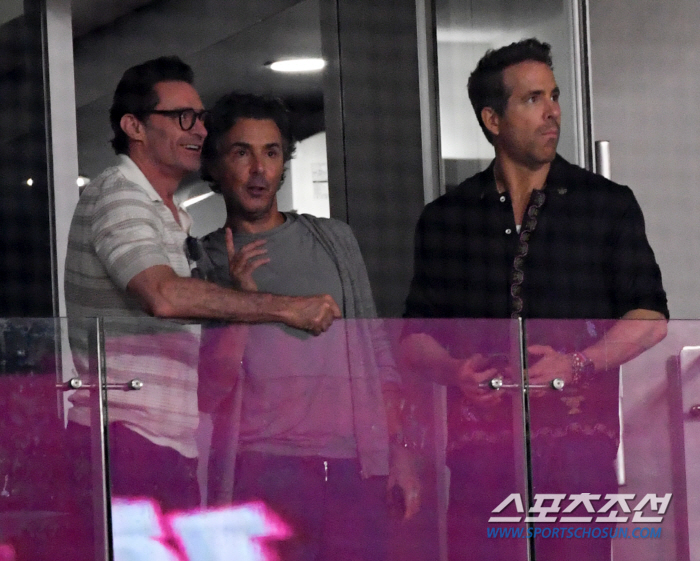  Hugh Jackman-Shaun Levy Manager-Ryan Reynolds'K baseball is fun'