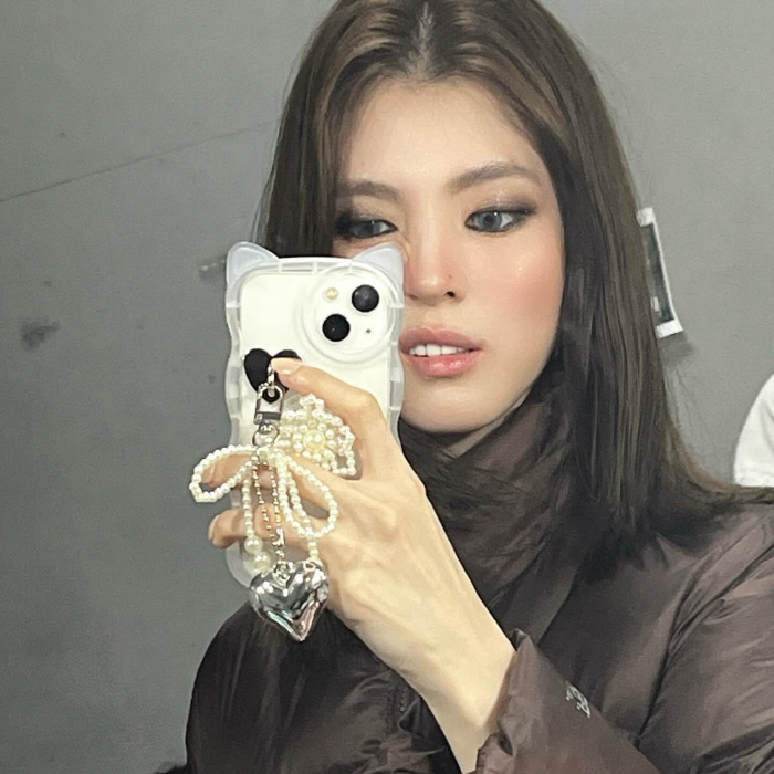 So-hee, who is not humiliated even by 'close-up shot', broke her all-time beauty even with dark smokey makeup