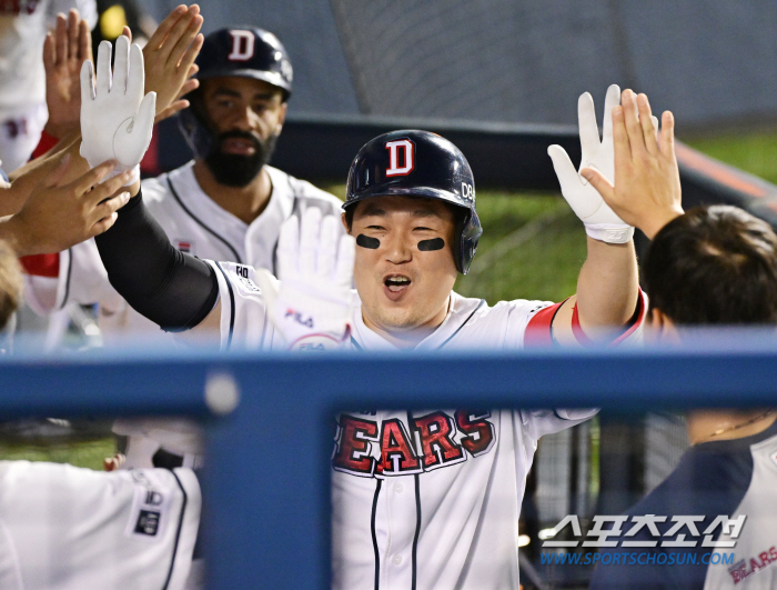 'The last full base? Thanks to the cheers of the fans' 2 home runs and 6 RBIs a day. Doosan's heart laughed. 