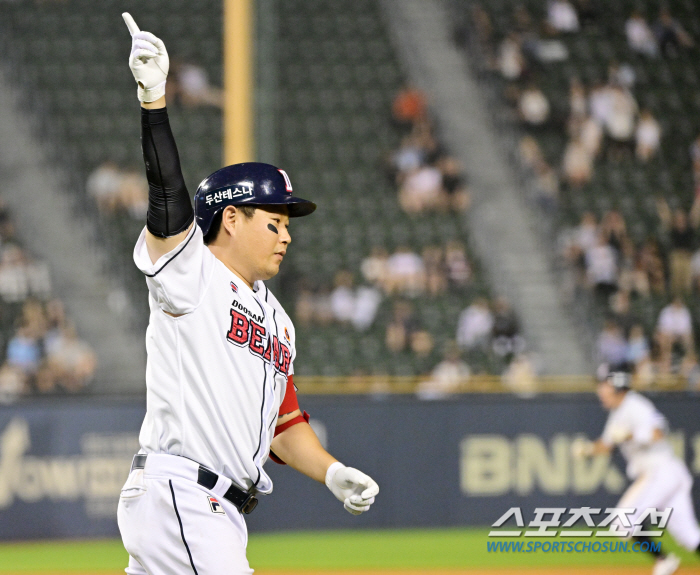 'The last full base? Thanks to the cheers of the fans' 2 home runs and 6 RBIs a day. Doosan's heart laughed. 