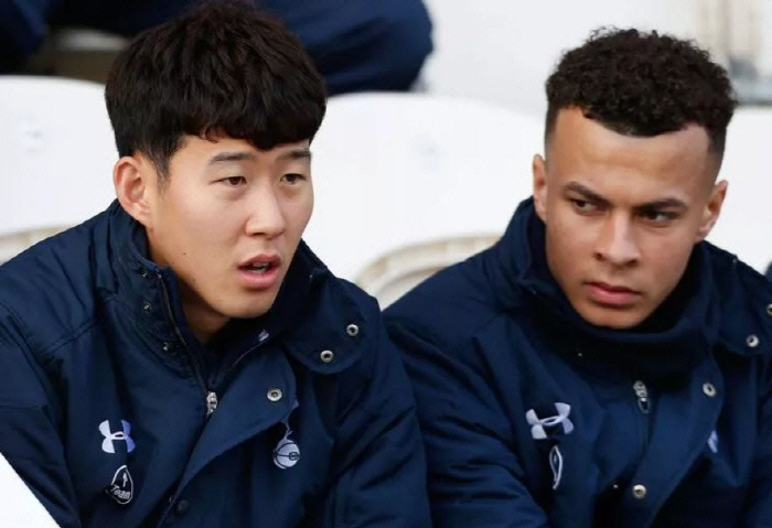 'Are we back to the DESK days?'...'A genius who collapsed'SON best friend reveals short hair  a completely different update'→ Fans should come to Tottenham'