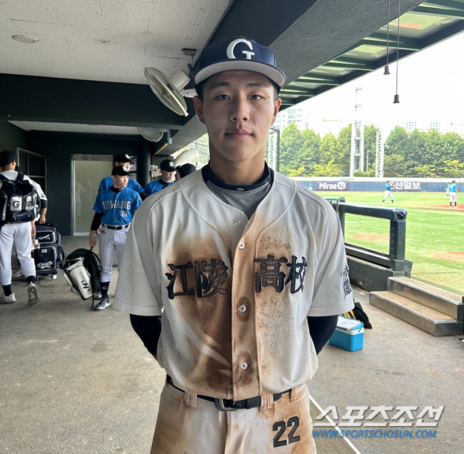 Choi Dae-eoh, a high school catcher who says he will be selected 12R unconditionally, tries to win his first championship 'I'm confident in my attack.''