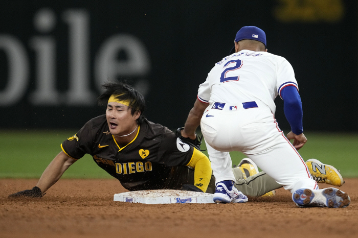 'Deleted stolen bases' Exploded with 2 steals, Kim Ha-sung stirred up the All-Star ground with multiple runs  tie score...SD 6-4 TEX