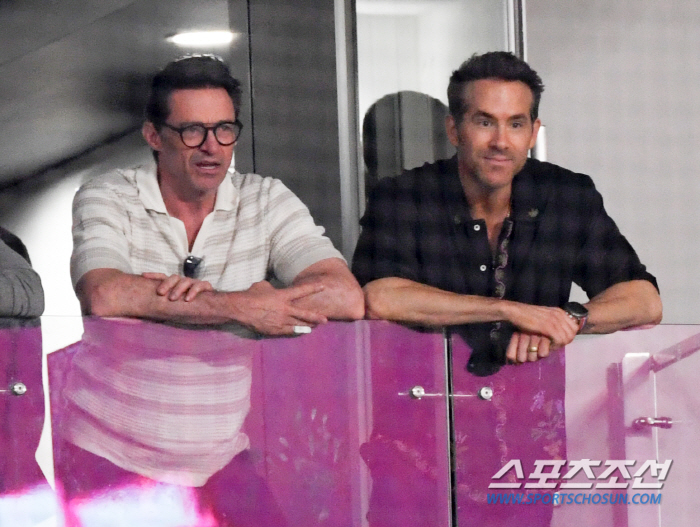 Hugh Jackman and Ryan Reynolds' first schedule in Korea is baseball intuition 'I don't want to wake up if it's a dream' 