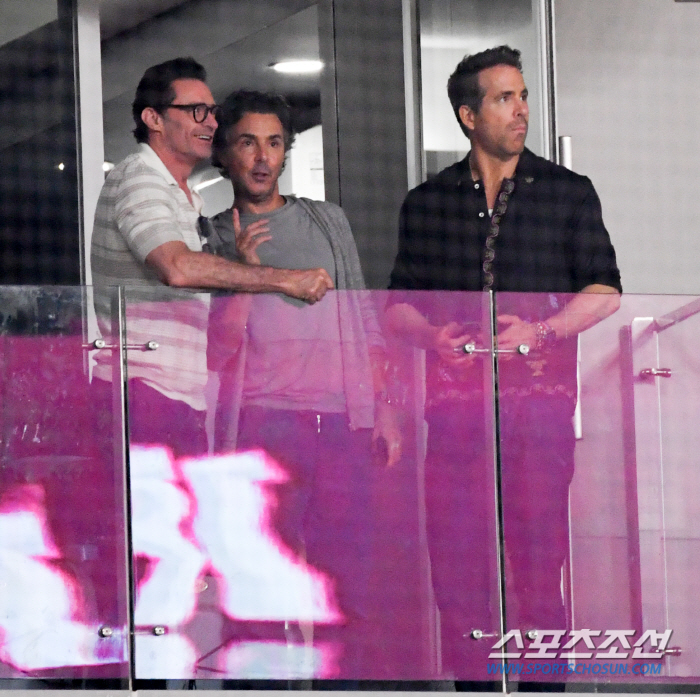 Ryan Reynolds 'Visit Gocheok Baseball Stadium? Director's Suggestion, Surprise Experience' ('Deadful and Wolverine')