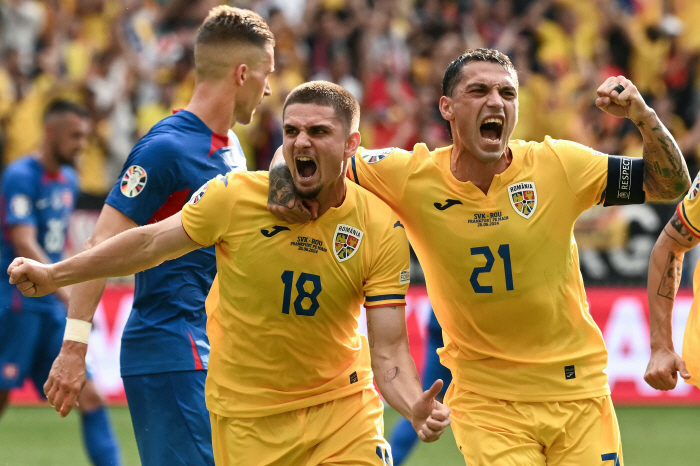 'This has been Romania'After cleaning the locker room clean like Japan, the leaving manner score is 'Champion!''