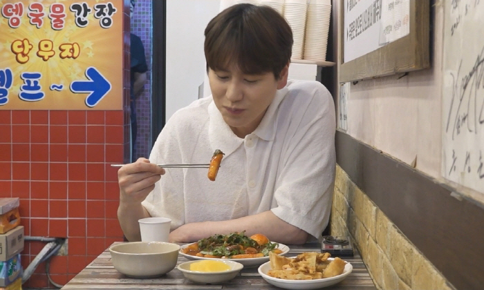 '6kg weight loss'KYUHYUN, is it okay to eat tteokbokki?Hold a 'Gourmet Alone' ('I Live Alone')