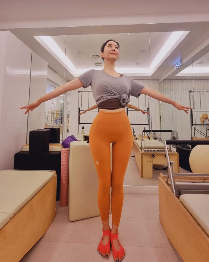 Jang Young-ran's 4kg loss effect is amazing...Showing off your slim body ♥'I'm nervous'