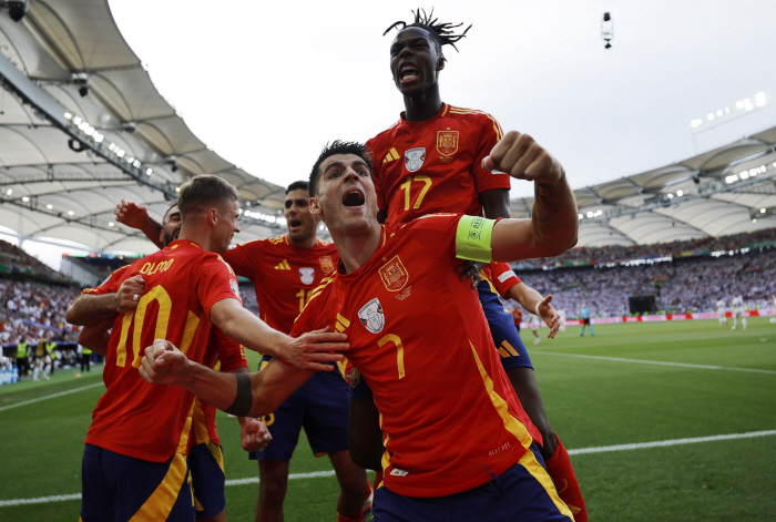 'Olmo 1 goal-1 help' Spain wins 2-1 over Germany! advance to the semi-finals of the Euro