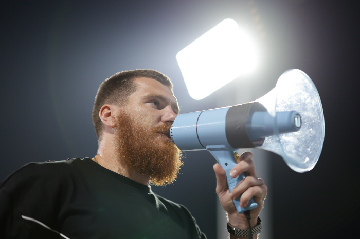 'Even though it's hard to decide, the mission is accomplished'''Hungary Express' Martin Adam's farewell speech cheering for the third consecutive time