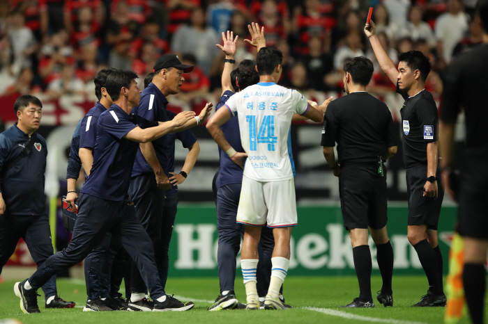 '6 goals → 2 players  manager's exit' Daegu and Pohang, 10 to 10 bloodshed → 3-3 draw after a slugfest, and the lead is in the end 'main focus'