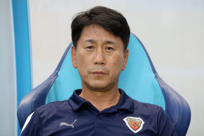 '6 goals → 2 players  manager's exit' Daegu and Pohang, 10 to 10 bloodshed → 3-3 draw after a slugfest, and the lead is in the end 'main focus'