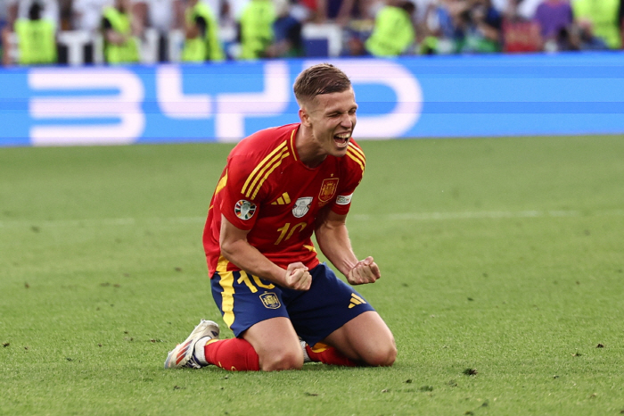 'The new fleet has got a new tank!' Merino Theatre Goal Spain defeated host Germany 2-1 to advance to the semi-finals'...'Professor'Cross Last Dance'Failure'