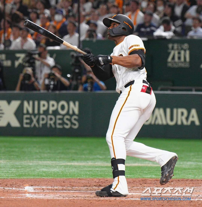 Where'd you get the savior-like foreign batter? Joined late May and hit 26 out of 29 games, Yomiuri without Hernandez? a terrible imagination