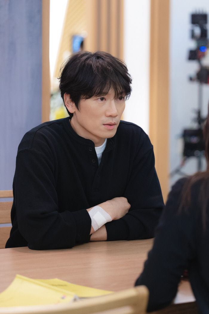 Ji Sung, who lost 15kg, has an additional viewership of 17.1% 'Connection'