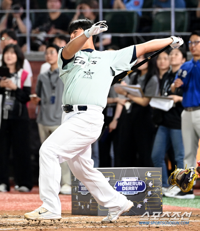 'I want to look strong' He ran even after being hit by the knee, but the 4th batter was missing from the 'coach team reorganization' The sudden attack on Hanwha, '145m super-large gun → 7G consecutive hits'