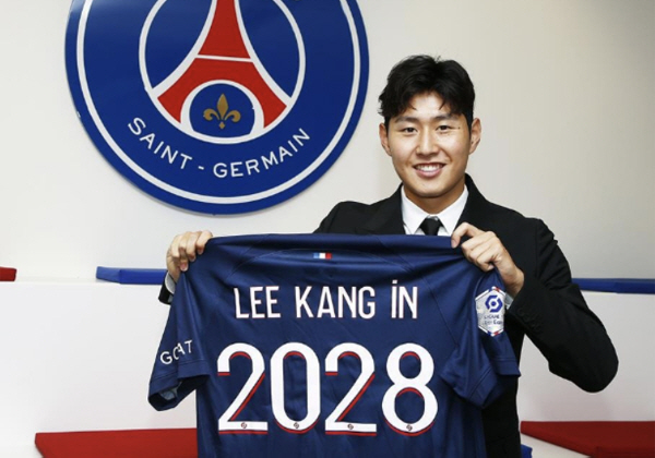 ''1st Anniversary of PSG' Lee Kang-in, who was happy,' PSG thanks Tim Mbappe and Neymar for anyone who wants to go!'