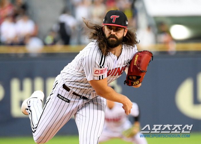 'He said the second half was better...' 'Jamsil Jesus' tied to the No. 1 team's bat. 9 hits and 5 runs in 5 innings, the most loss of the season (sleeping site)