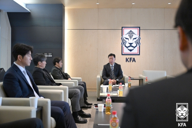 The aftermath of Hong Myung-bo's appointment...I didn't know about Hong Myung-bo's nomination' KFA expressed regret over Park Joo-ho's revelation'Legal response review'