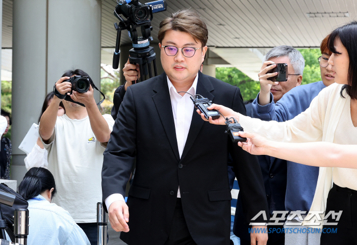 'After admitting the hit-and-run, etc.' Kim Ho-joong's first trial ended in 13 minutes 