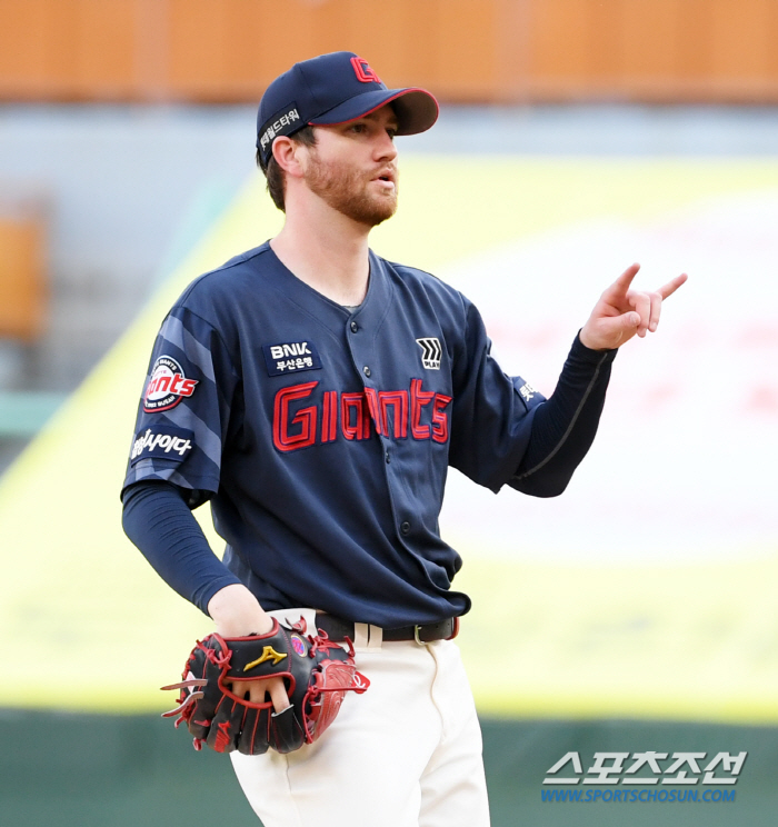 Busan Seagull Rescued in Incheon for 3 consecutive years! 'Jung Hoon's final hit → Yoon Dong-hee's net shot'Lotte won 6-1 against SSG 