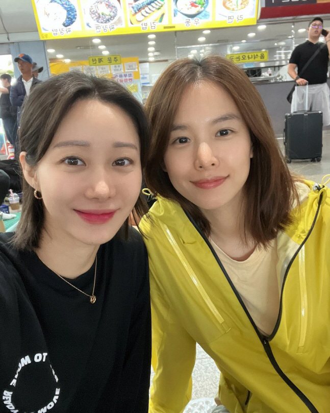 'Dolsing Mom' Cho Yoon-hee X Han-gru's deep friendship''You've always been by my side'