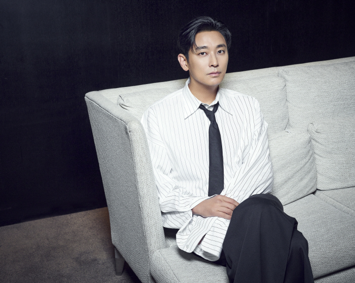  Joo Ji-hoon '188cm tall, but he crumpled up and acted in the trunk..Shoulder shatter'('escape')