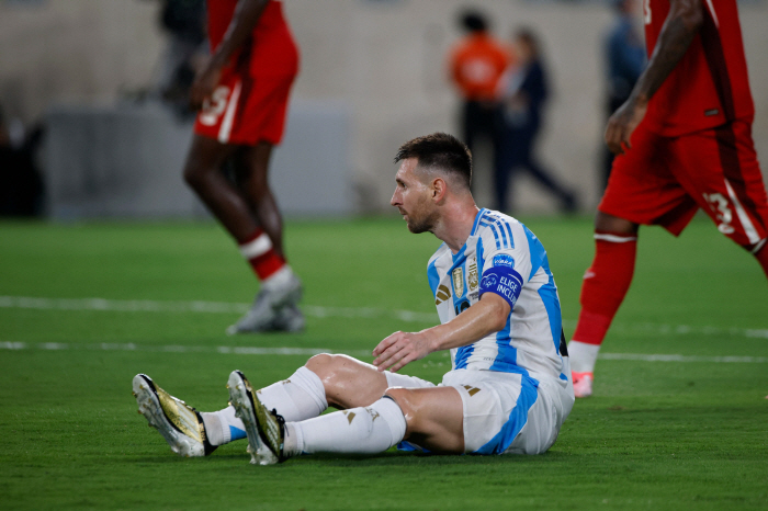 'It's the same as Ronaldo with zero goals? It's a counter-argument!'...'Messi net goal  POTM' Argentina defeated Canada 2-0 in the Copa semifinals → Third consecutive finals at major tournaments