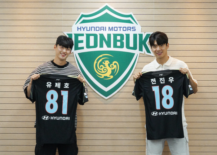 Jun Jin-woo and Yoo Je-ho of Jeonbuk Duo' included the entry against Jeju in the first day of joining the team 