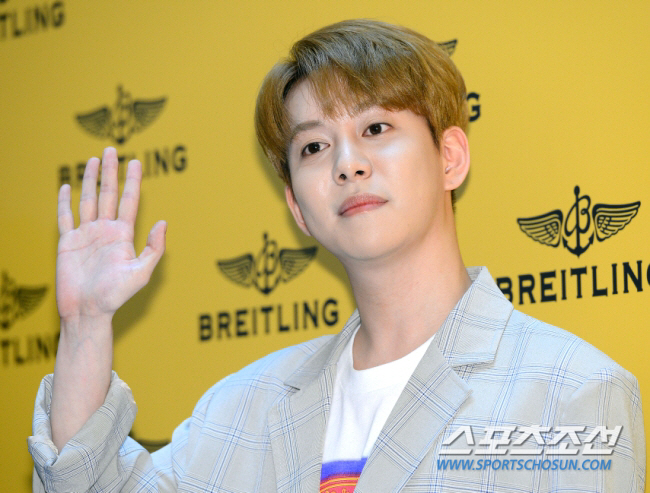 Park Kyung made a comeback after 4 years...New song will be released on the 12th