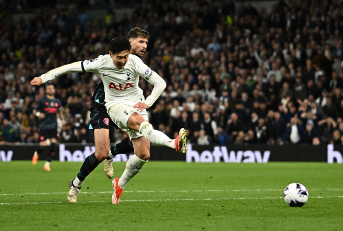 'AT, why didn't you come? How can I get there when there's no call?' Son Heung-min is going to Atletico for 100 billion won? Rumors of AI's absurd transfer 'Hwa-je'