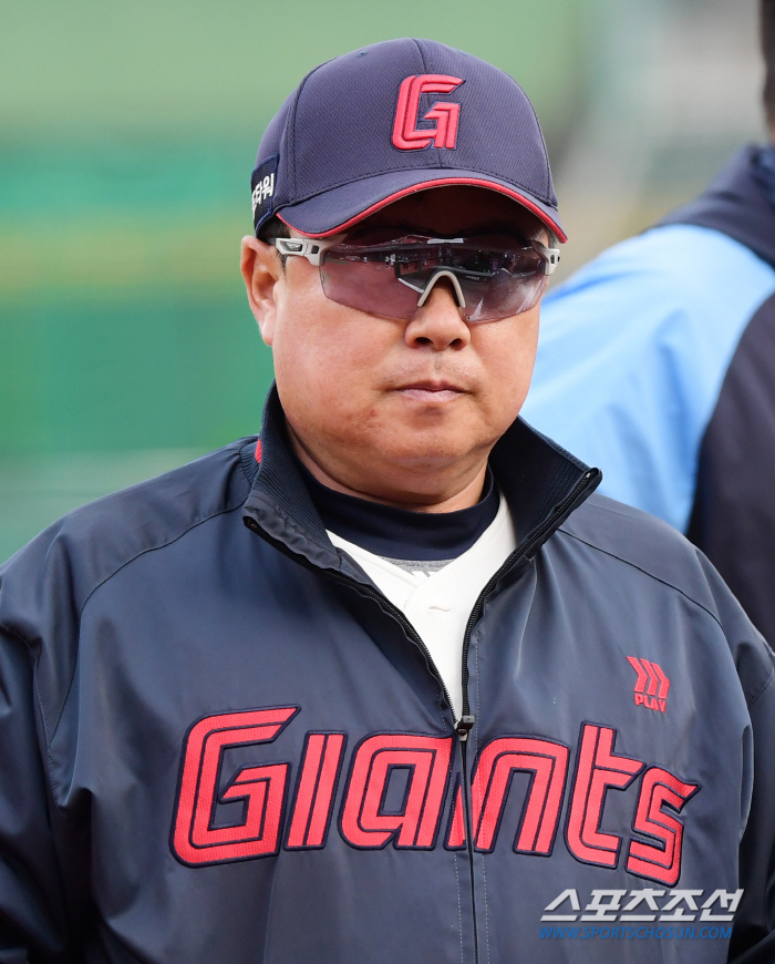 Charisma → Buddha transformation? Kim Tae-hyung's leadership, which has changed significantly over the past nine years, is directly revealed 'Young Team'Difference between Doosan and Lotte 