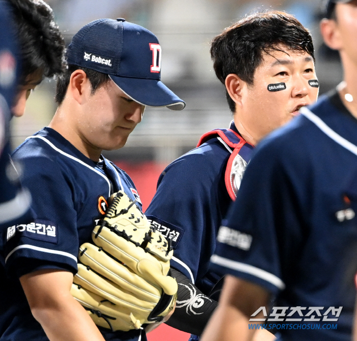 Don't put your head down. The monster rookie's first defeat, the hands of Kim Taek-yeon's prolific brothers, who collapsed to the end