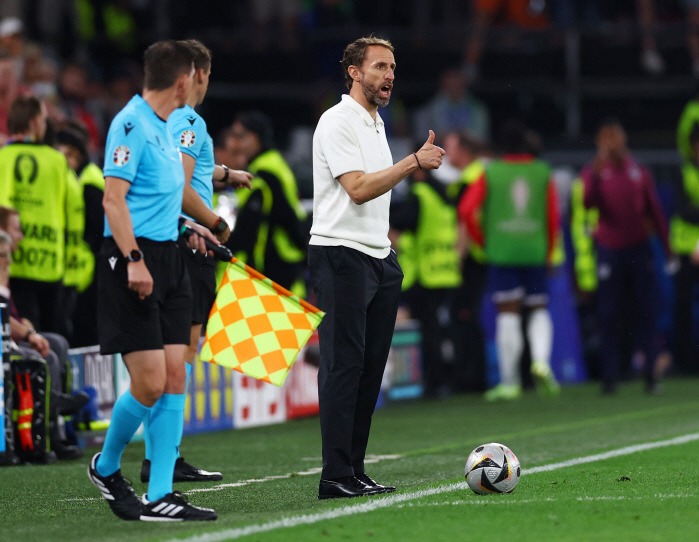 England's coach who advanced to the Euro 2024 final as if he were to be called a knight