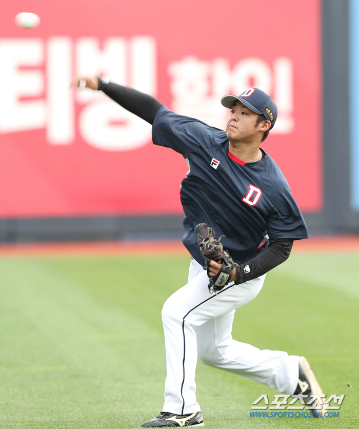 'For Doosan!' Shirakawa Becomes a Bear, Meets with Team for the First Time 