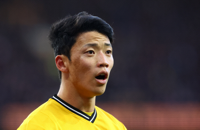 'Hwang Hee-chan's unanimous agreement'Did Marseille give up recruiting...'700 million a week' Love call again for the worst recruitment in Manchester United's history