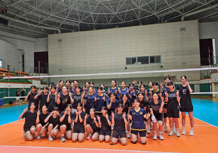 'I got a good energy from your sincerity.'How Hyundai Engineering & Construction was surprised by the skills of volleyball players in the club.'