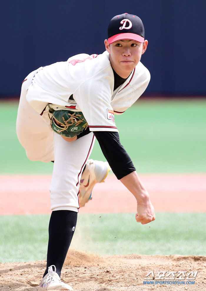 I wish my dad a great actor and my son a great pitcher...' Deoksu Yoo Hee-dong wins his first start for Cheongryonggi (Shinwol site)