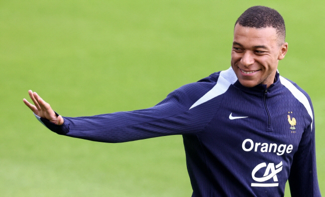 Kylian Mbappe Real Madrid's number revealed '9'...The best joining ceremony ever scheduled for July 16th