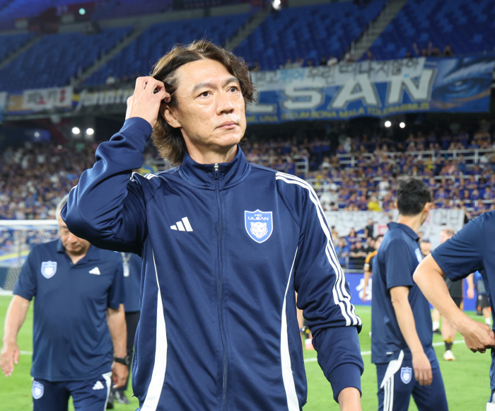  Ulsan HD, head coach Lee Kyung-soo, acting system for the time being when the mutual contract with head coach Hong Myung-bo is terminated