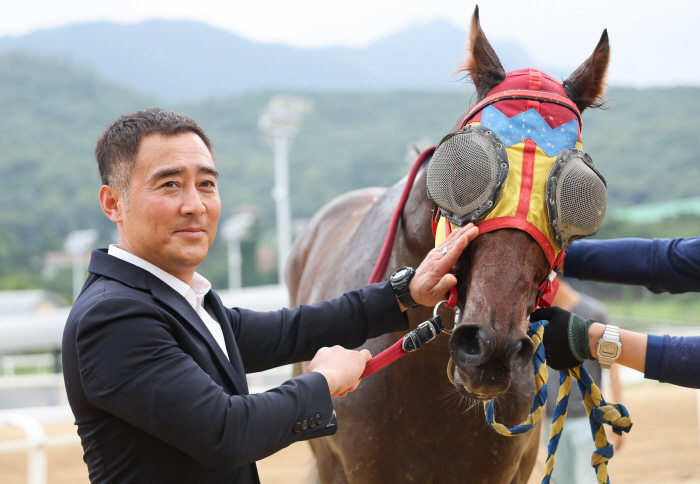  New faces to be commanded to Gyeongju, Seoul Racecourse, Lee Dong-guk, Park Ji-heon, opened an assistant teacher