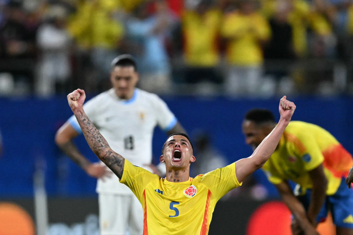 'SON racist Bentancourt is out in the end!'...Colombia win Uruguay 1-0 → Messi's final against Argentina