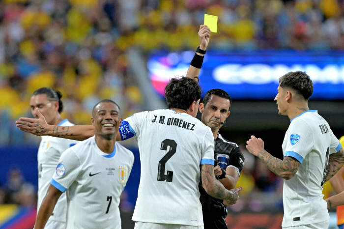 'SON racist Bentancourt is out in the end!'...Colombia win Uruguay 1-0 → Messi's final against Argentina