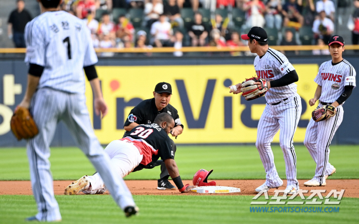 Why did Lim Chan-kyu choose second base rather than first base, three runs caused by the instant choice